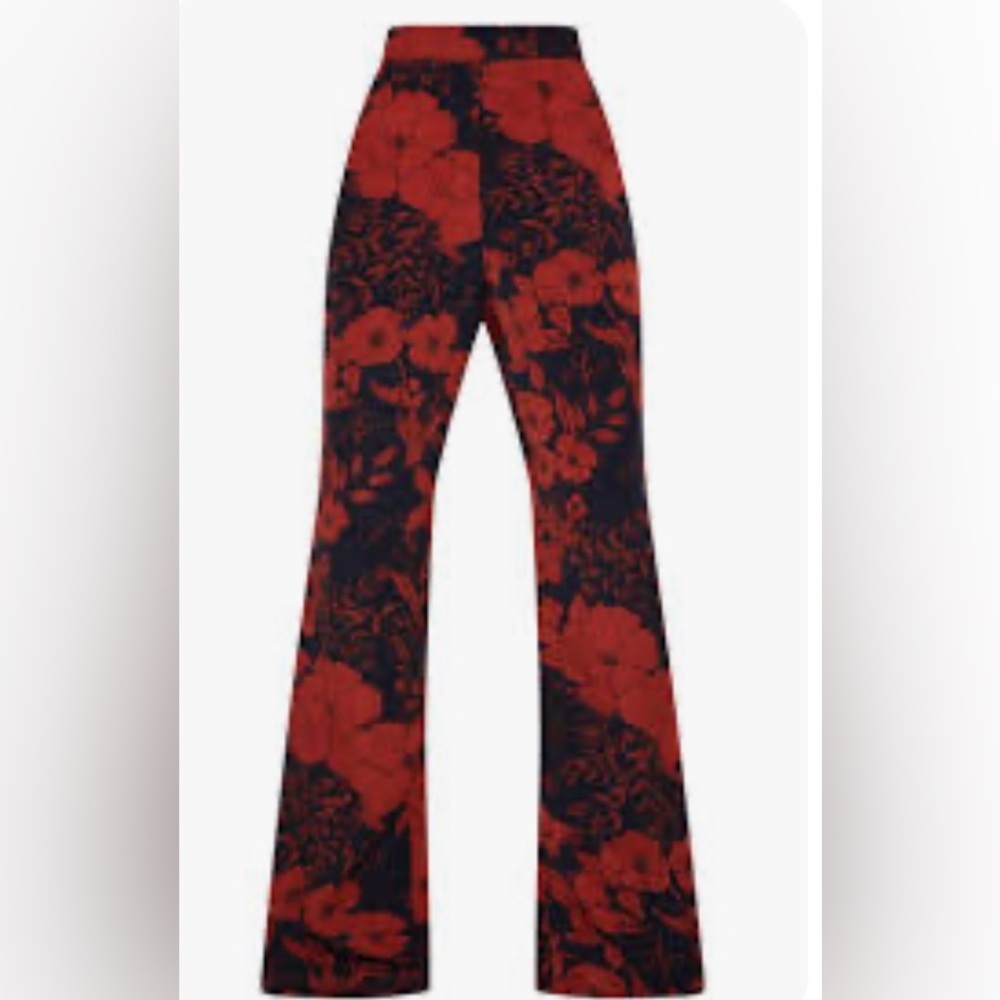 PrettyLittleThing Red and Navy Floral Set - Picture 3 of 7